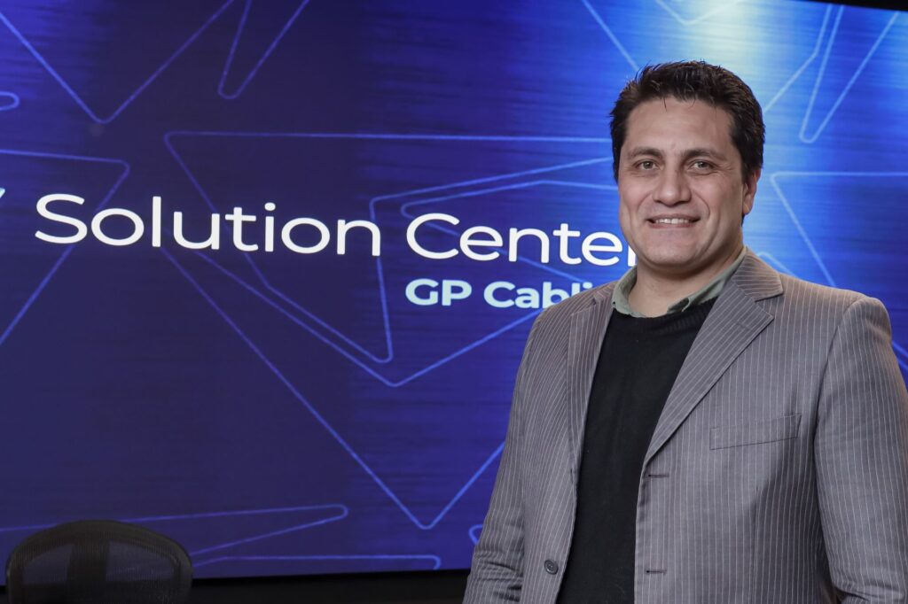 ROGERIO LOUREIRO ESPECIALISTA EM MOBILIARIO CORPORATIVO GP CABLING DESIGN